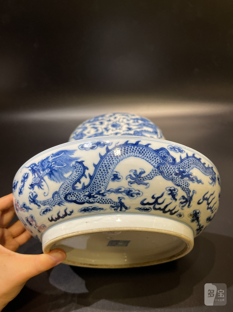 清晚期 青花云龙戏珠纹捧盒 - 图11